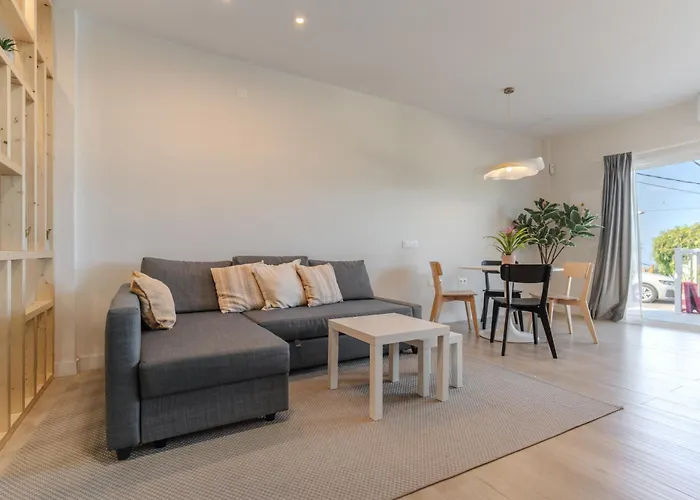 Loft The Pa By Paramount Holidays 아데제